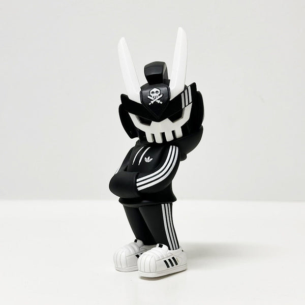 AdidasBlackp2_134ed8b8-e389-