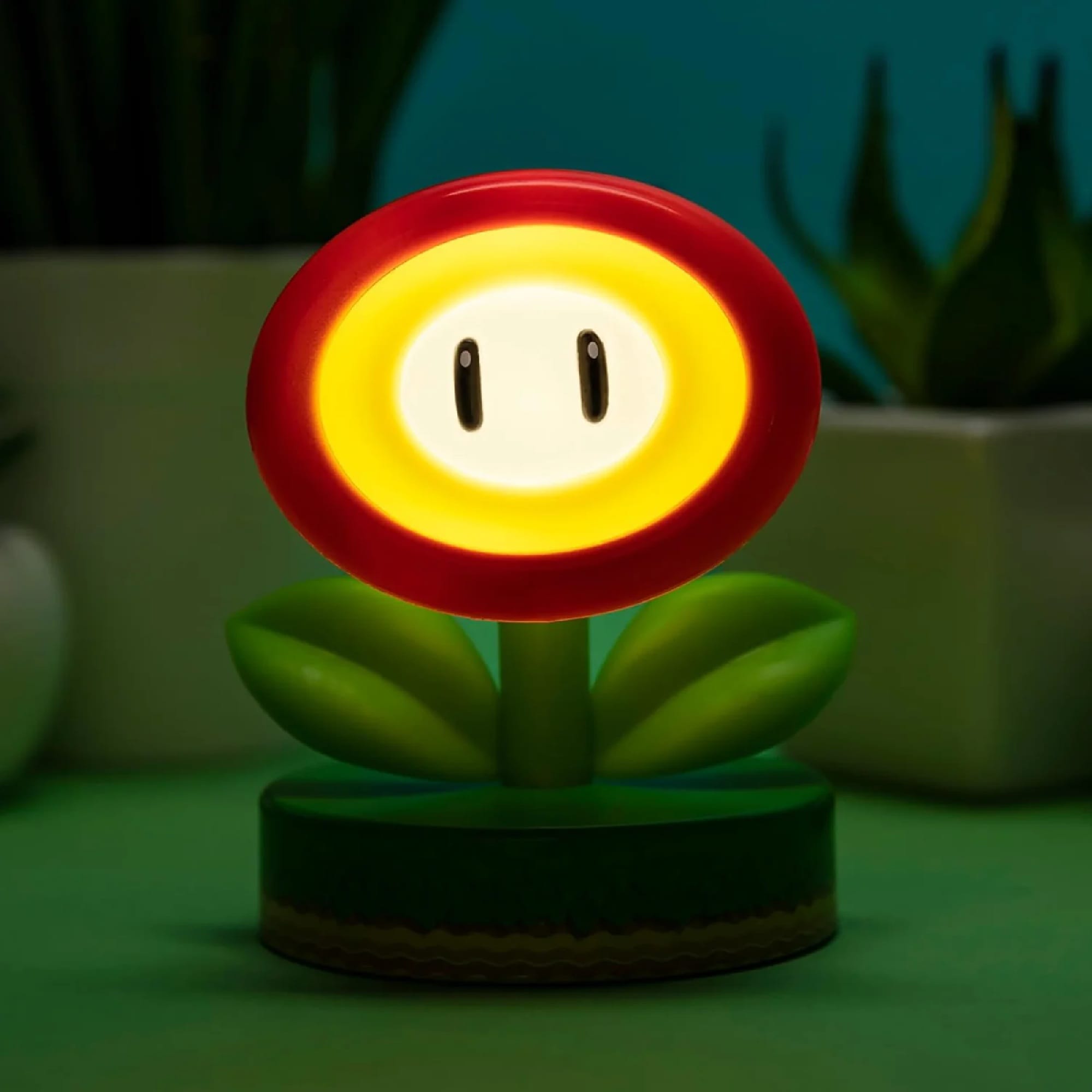 Nintendo Super Mario - Fire Flower Icon Light V2 by Paladone