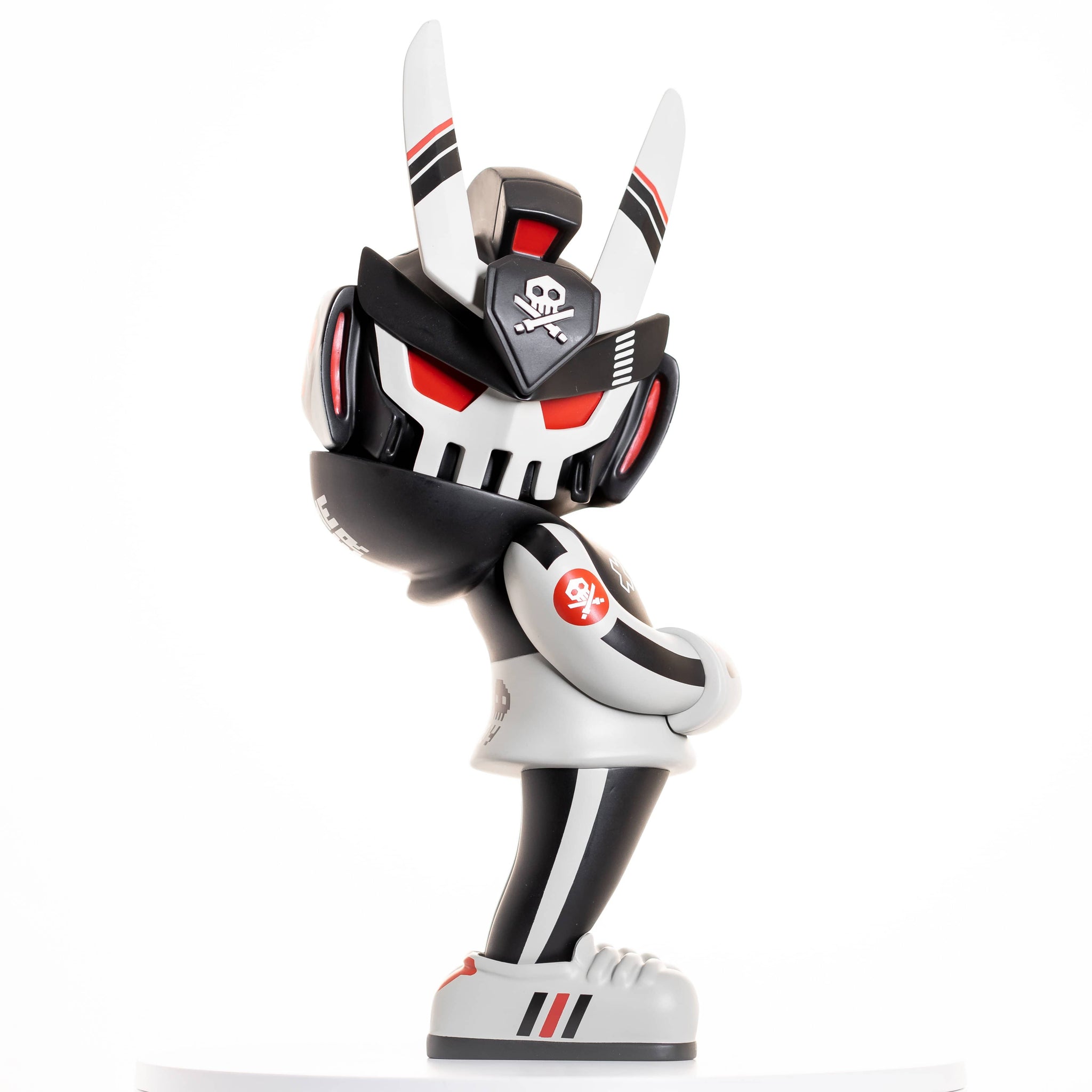 Retro Destroyer MEGA TEQ63 by Quiccs x Martian Toys x IamRetro Exclusive