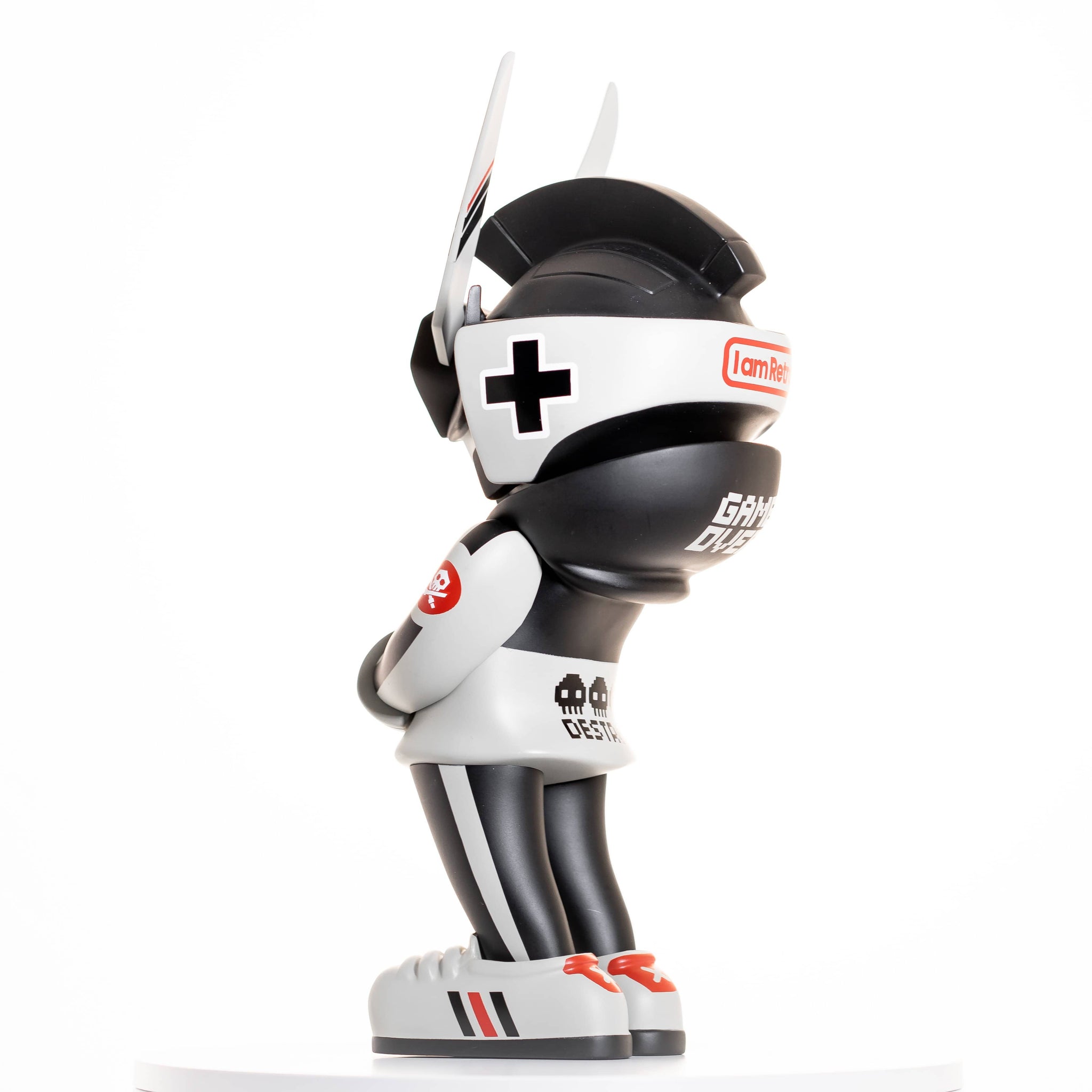 Retro Destroyer MEGA TEQ63 by Quiccs x Martian Toys x IamRetro Exclusive