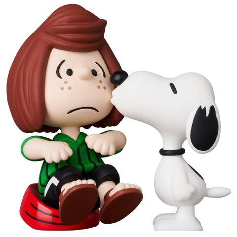 Pepprmint Patty & Snoopy Ultra Detail Figure by Medicom