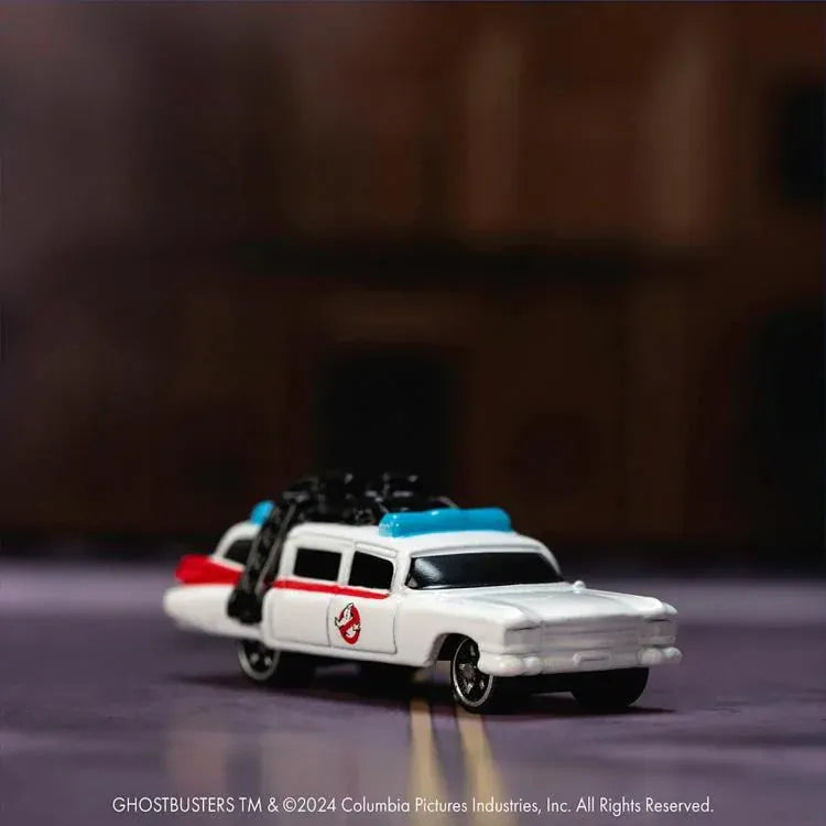 Ghostbusters Nanoscene 6-Inch Stay Puft Marshmallow Man with Nano Ecto-1 Die-Cast Vehicle by Jada Toys