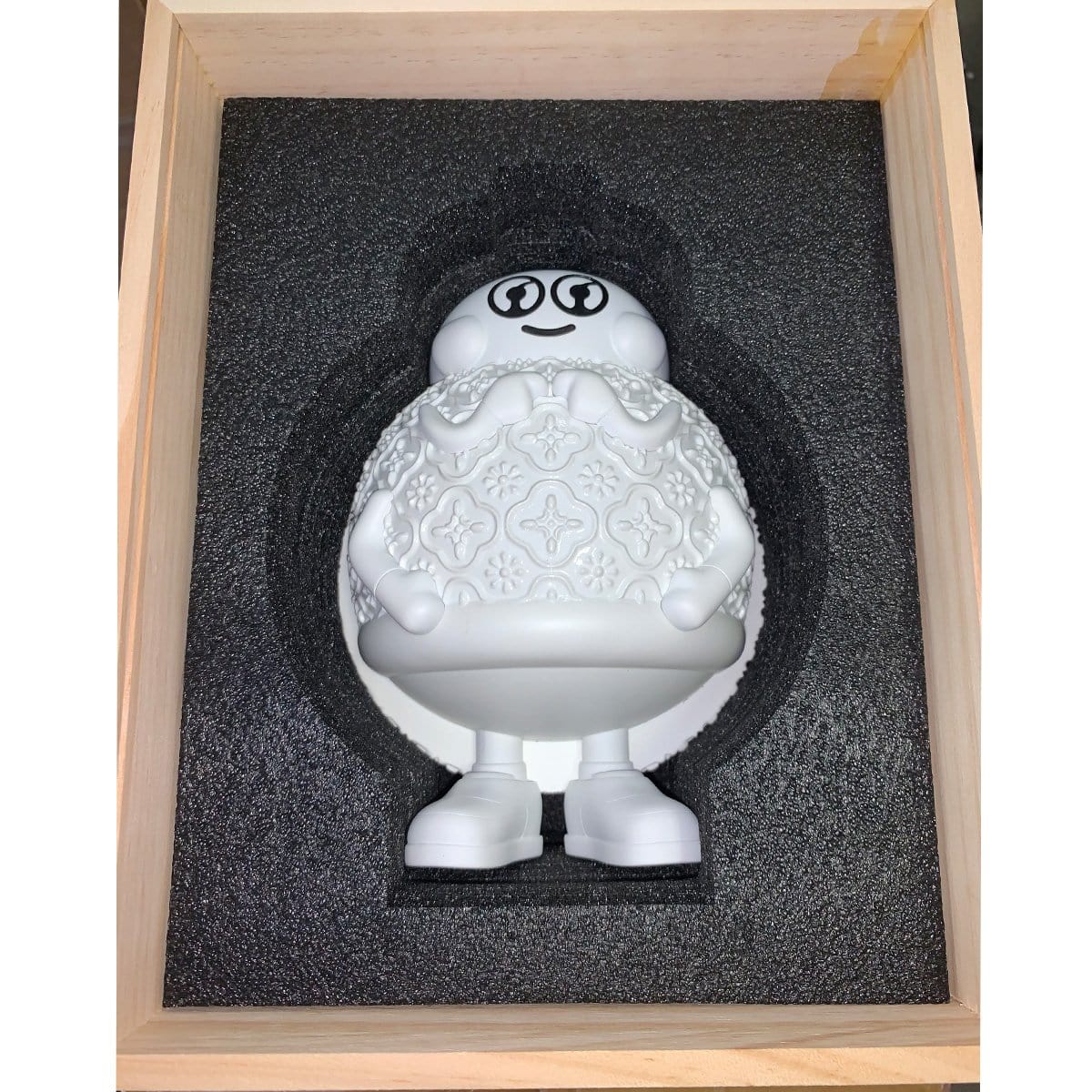 Deja Vu Art Sculpture by Ryan Lee x ToyQube